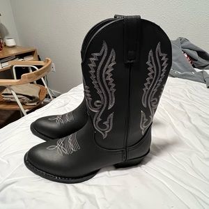 Black with White Stitching Cowboy Boots